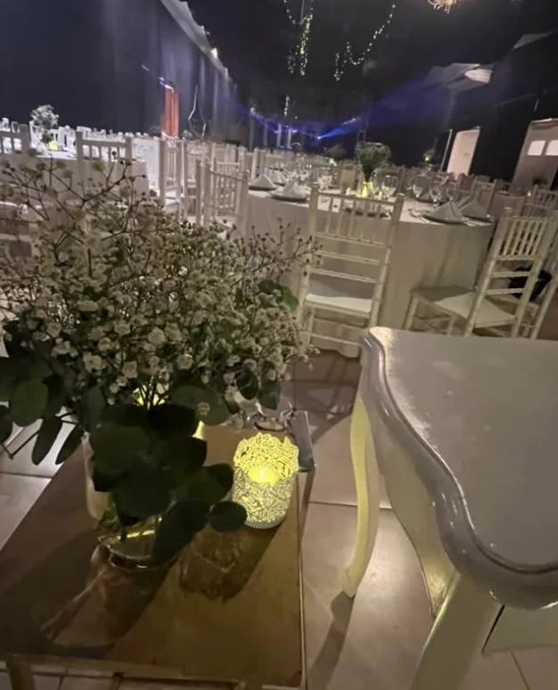 La cena, El Rocío, Azul